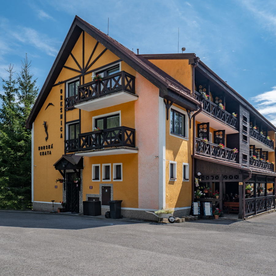 Horský hotel Orešnica**, Račkova dolina